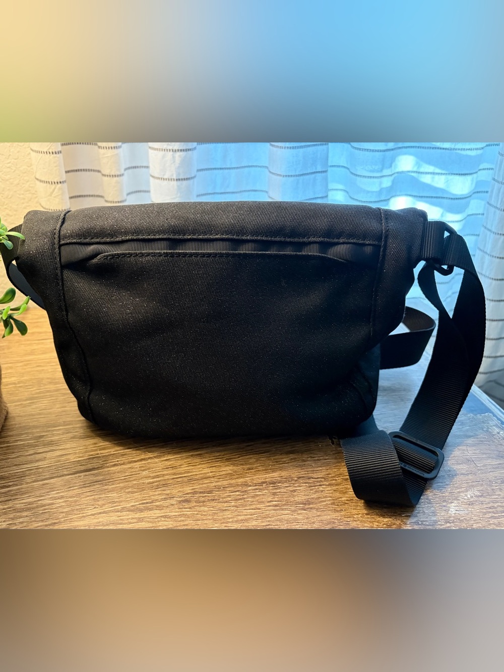 Lululemon Black Sparkle Festival Bag - Picture 2 of 6